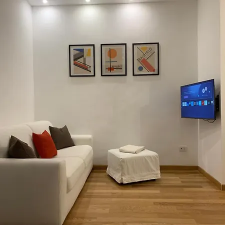 Politecnico, Porta Susa Design Apartment *